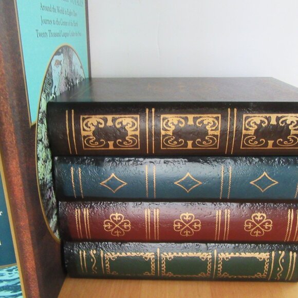 Vintage book shaped bookend boxes - jewelry, trinkets, hidden compartment - Picture 4 of 8